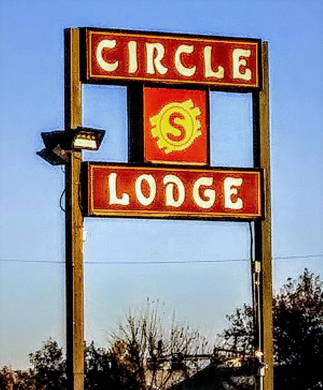 Circle S Lodge Gering Eksteriør billede